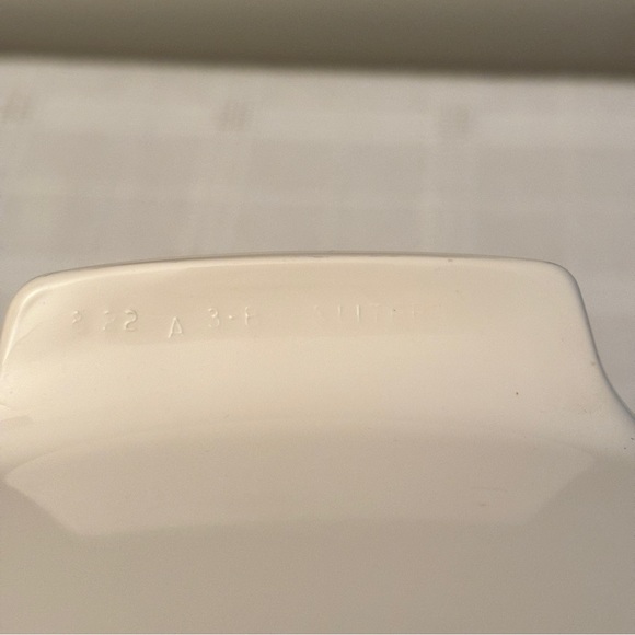 Vintage Corning Ware Casserole Dish with Clear Lid 3 Liter Symphony Style - Picture 6 of 7